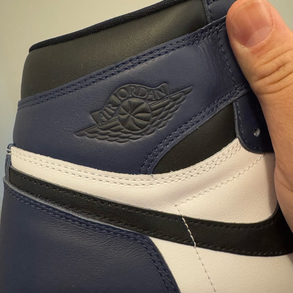 Air Jordan 1 Retro High OG Navy - Picture 2 of 4